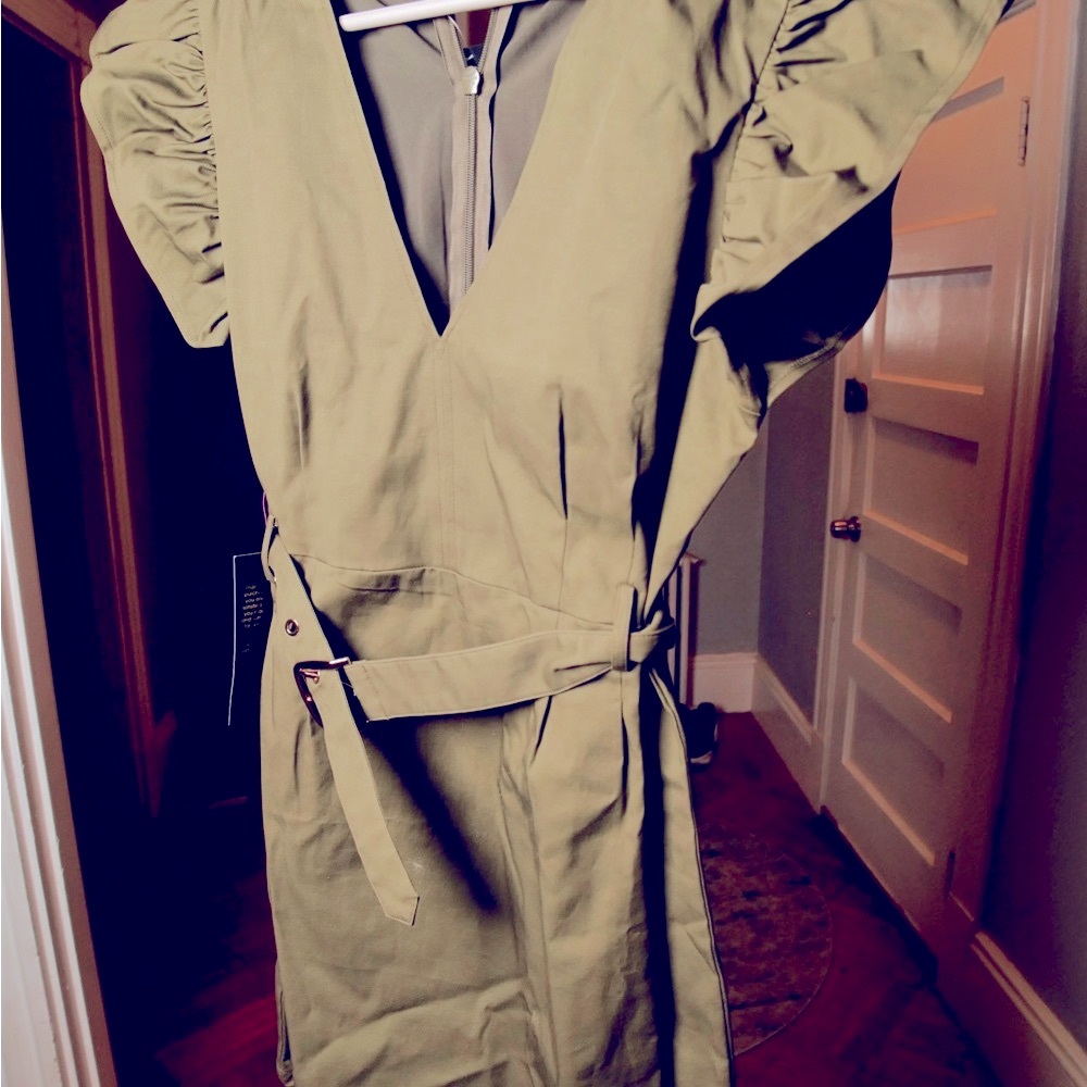 BEBE -Green Ruffled Buttoned Mini Dress with tags